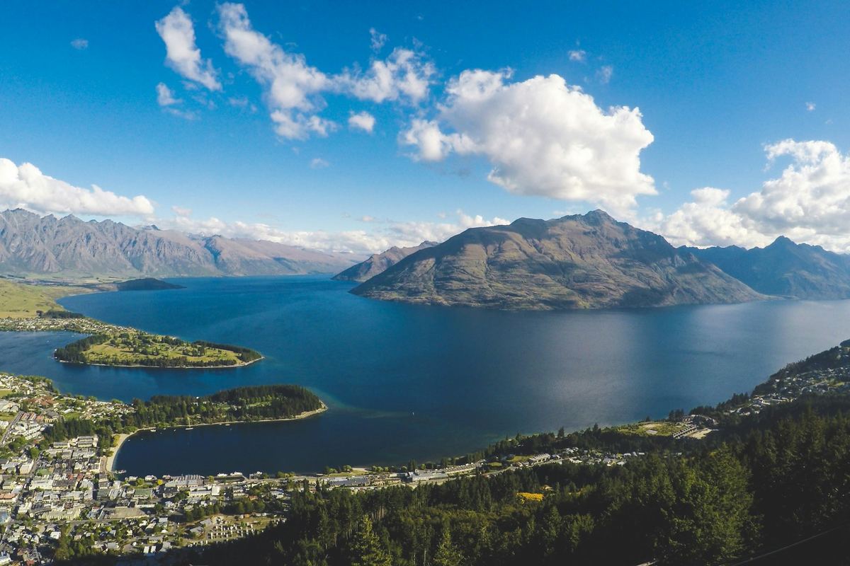 Lake Wakatipu and the Remarkables at Queenstown